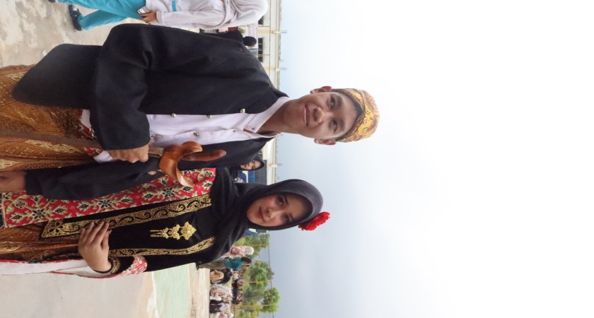 SMKN 8 Batam Memperingati Hari Kartini 21 April 2026 dengan lomba Fashion Show dan Lomba Baca Puisi